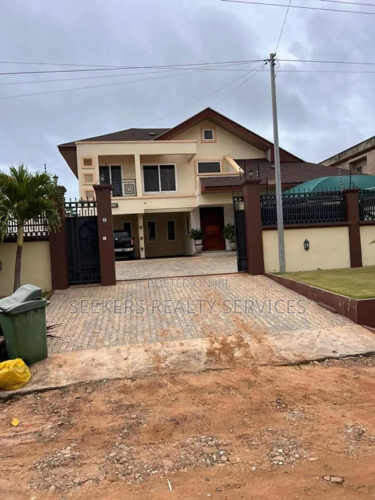 5bdrm House in Seekers Realty, Sakumono for sale in Sakumono