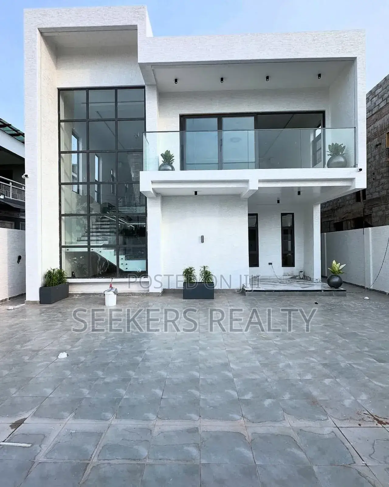 5bdrm House in Seekers Realty, Adenta for sale in Adenta