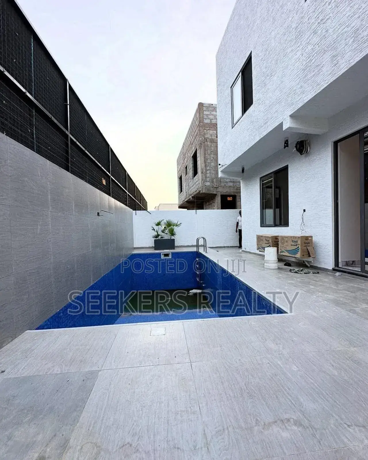 5bdrm House in Seekers Realty, Adenta for sale in Adenta