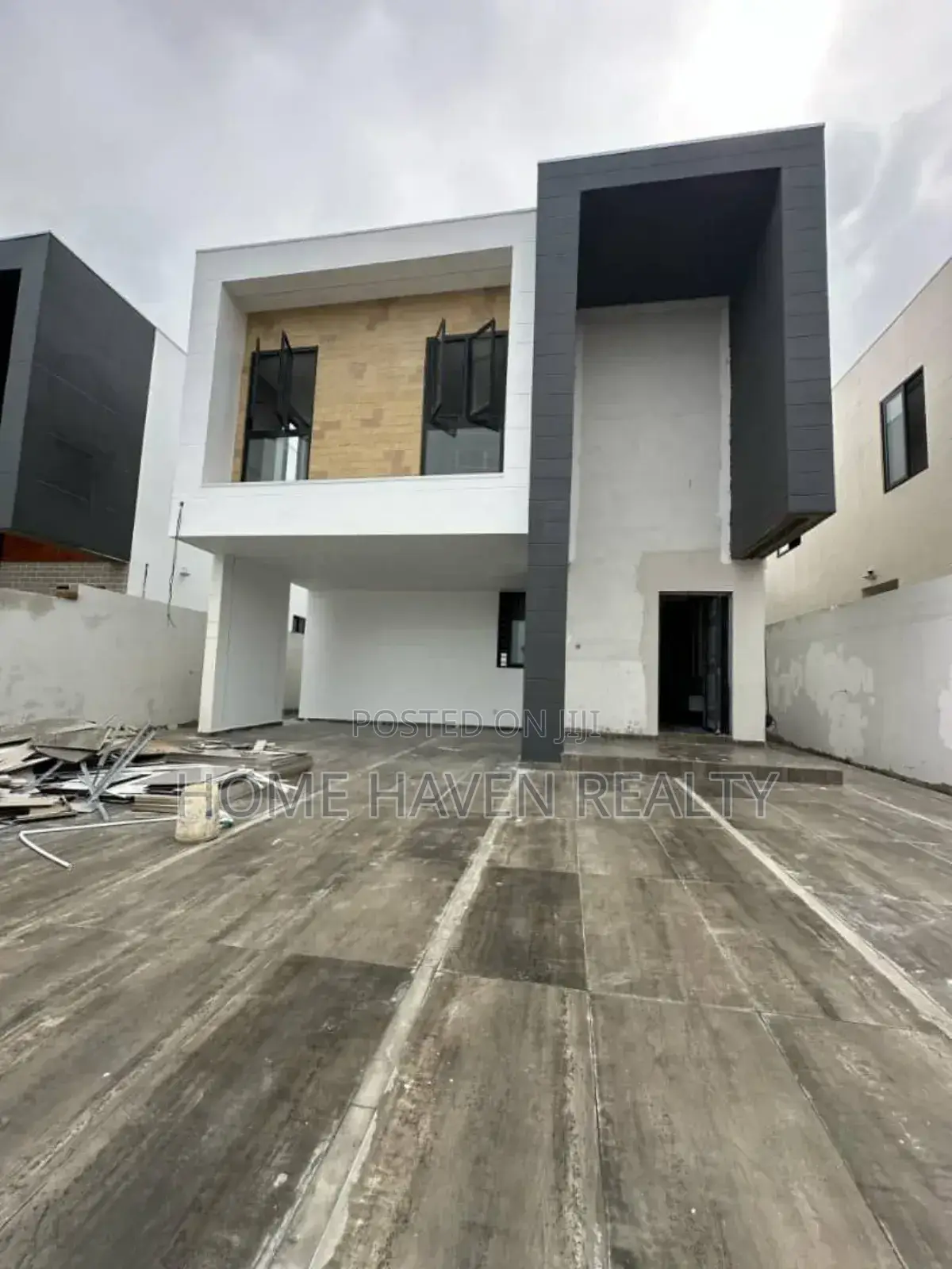 4bdrm House in East Airport, Tseaddo for sale in Tseaddo