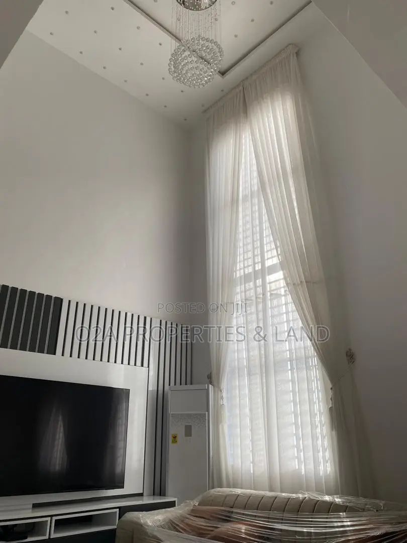 Furnished 5bdrm House in Kumasi Hilltop for sale in Kumasi Metropolitan