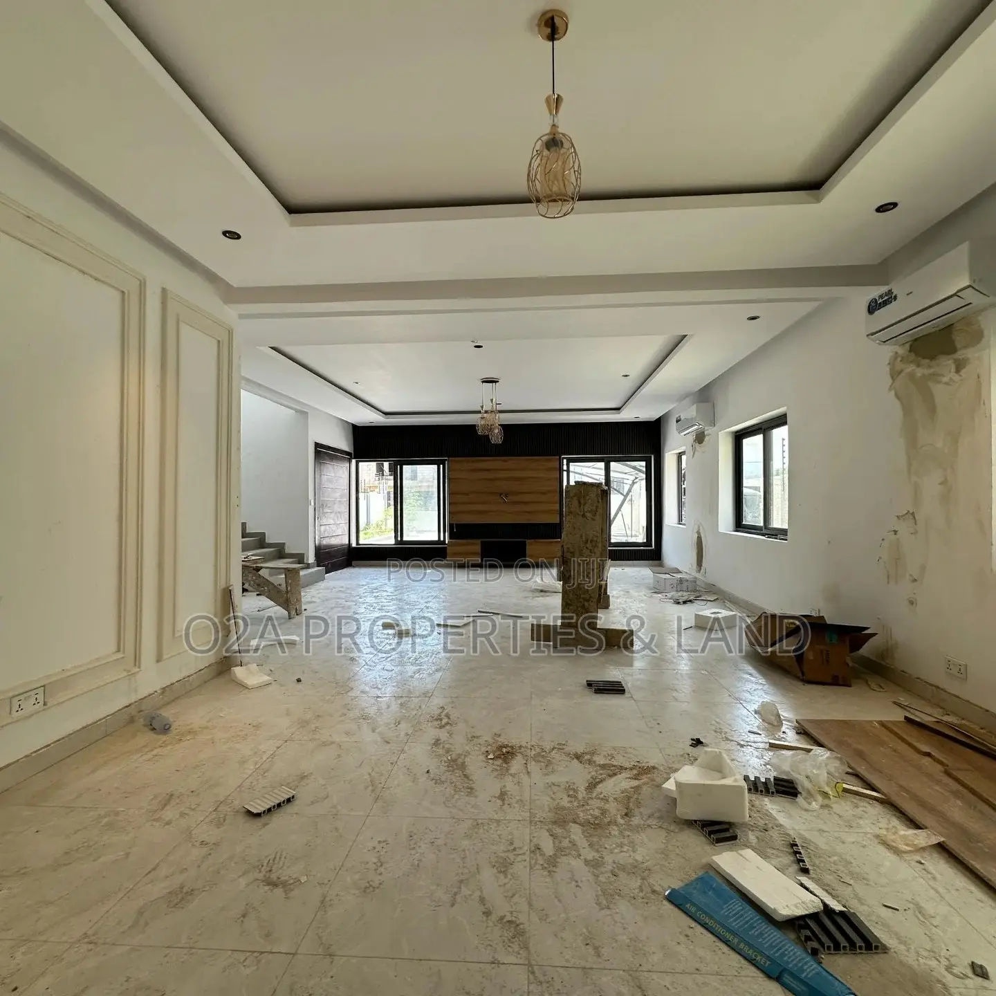 4bdrm House in East Airport for sale in Airport Residential Area
