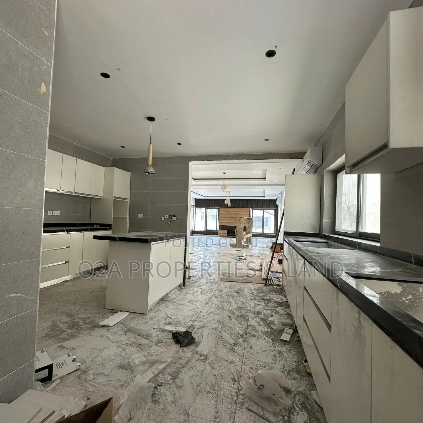 4bdrm House in East Airport for sale in Airport Residential Area