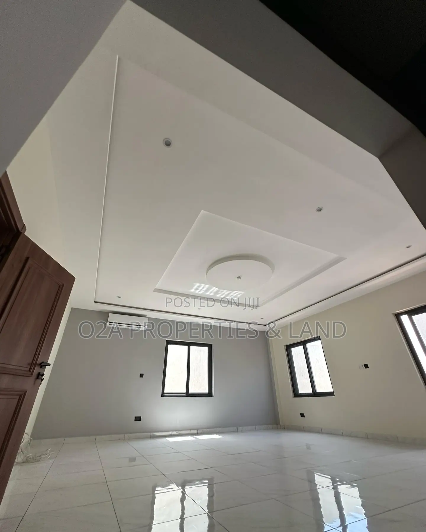 4bdrm House in East Airport for sale in Airport Residential Area