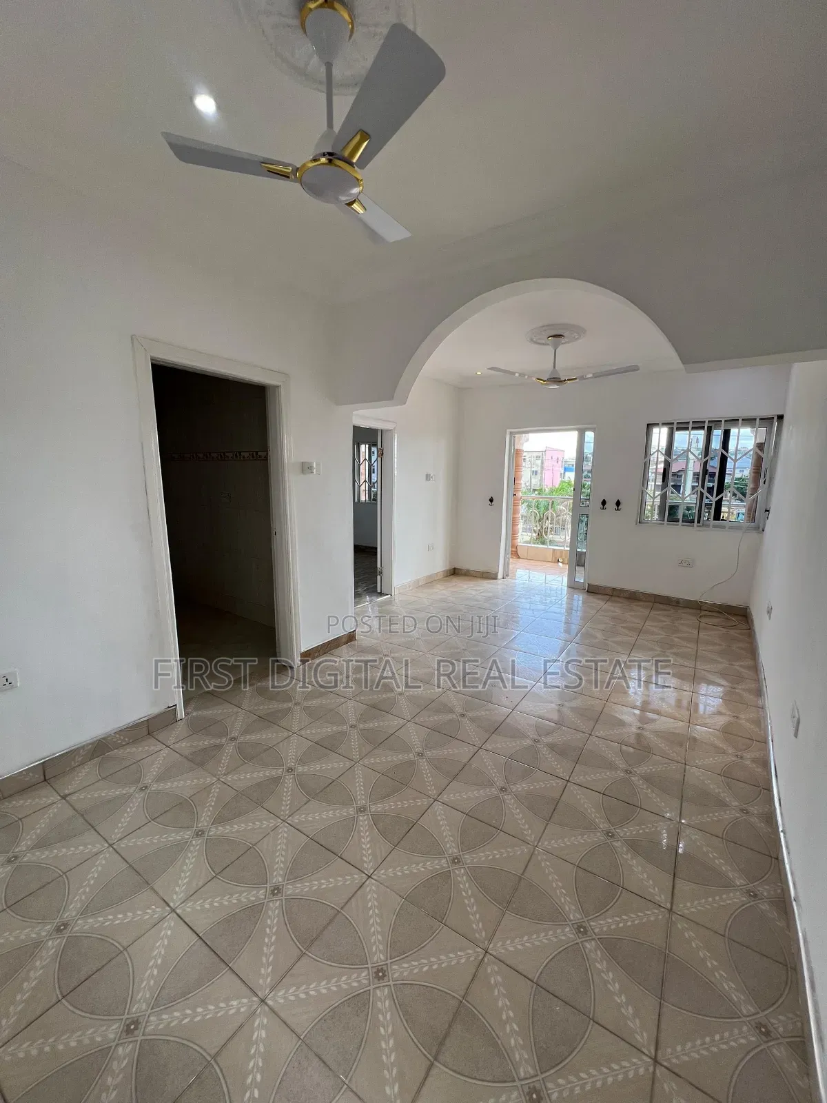 Chamber and Hall Self Contain at Mile 11 for Rent in Ga South Municipal