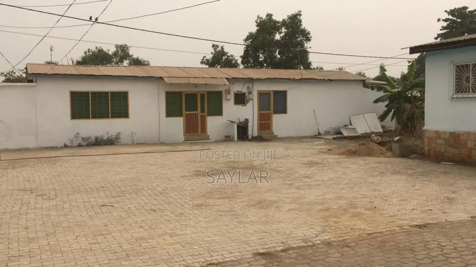 3 Bedrooms House Sitting on 90/100 Land Size Tema Comm12 in Accra Metropolitan