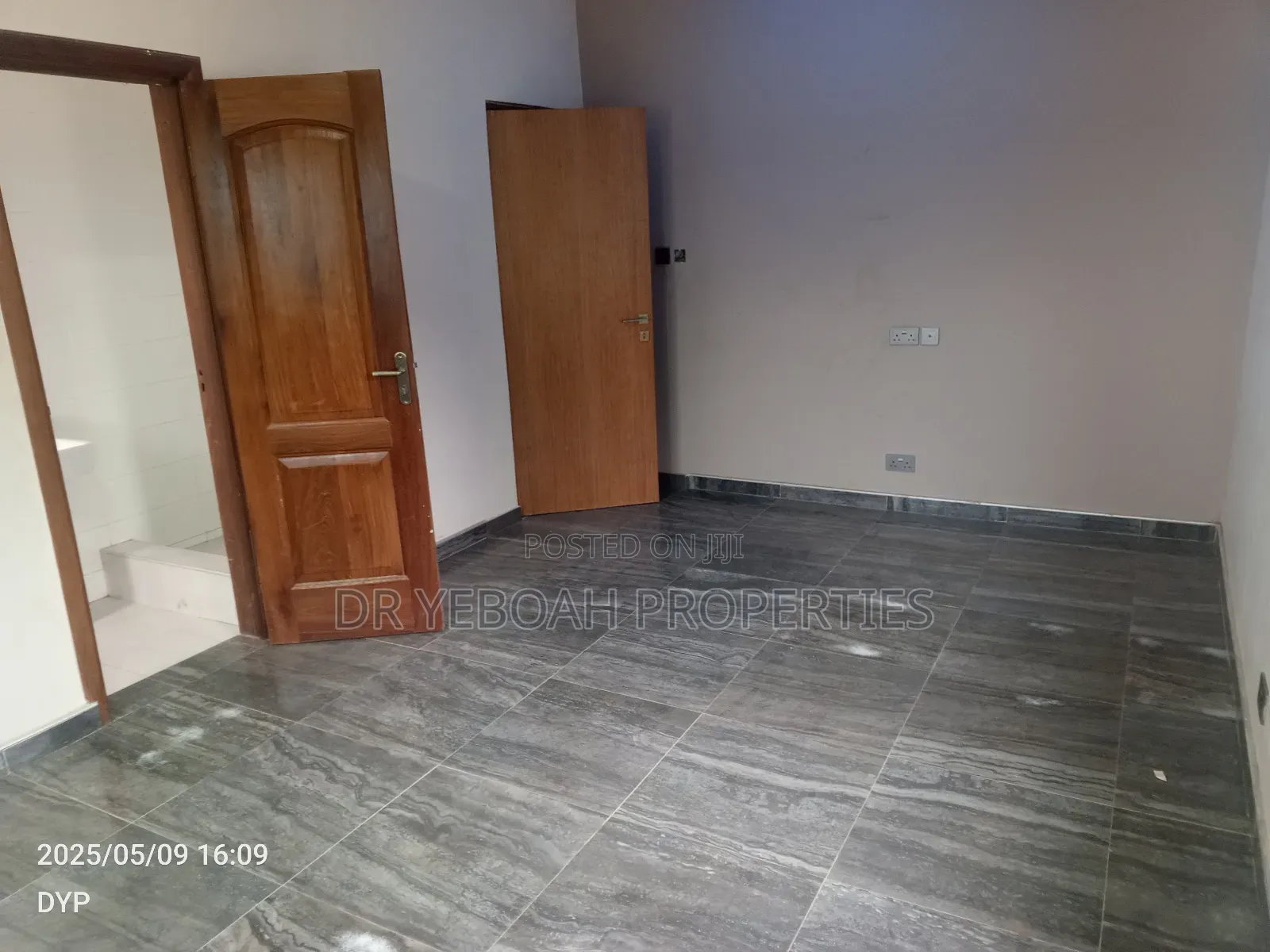 4bdrm Chalet in Spintex Road:- 4 for rent in Spintex