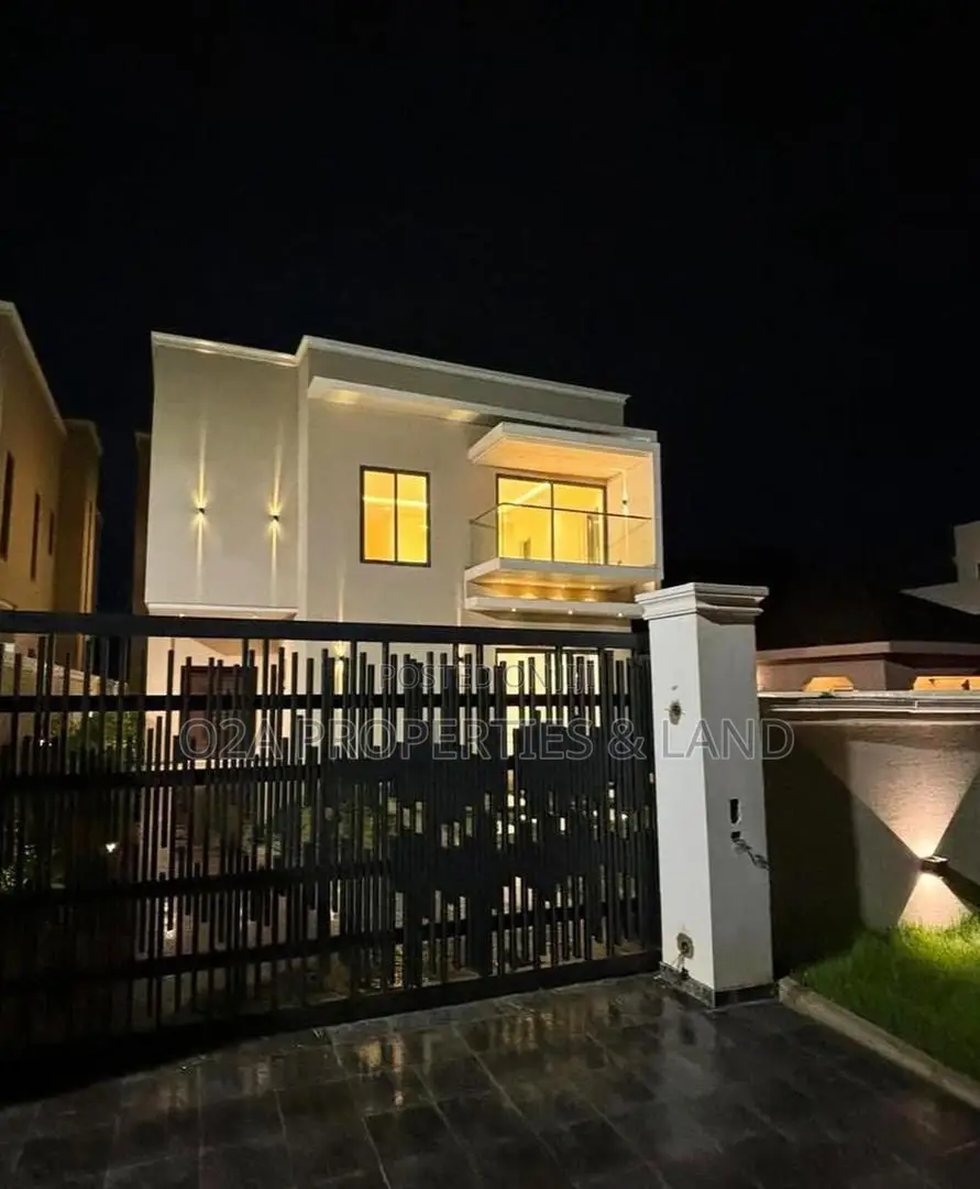 4bdrm House in Ashaley Botwe, for sale in School Junction