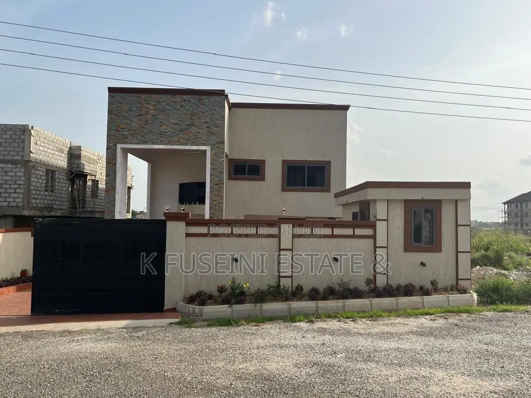 4bdrm House in K Fuseini Estate, Kumasi Metropolitan for sale in Kumasi Metropolitan
