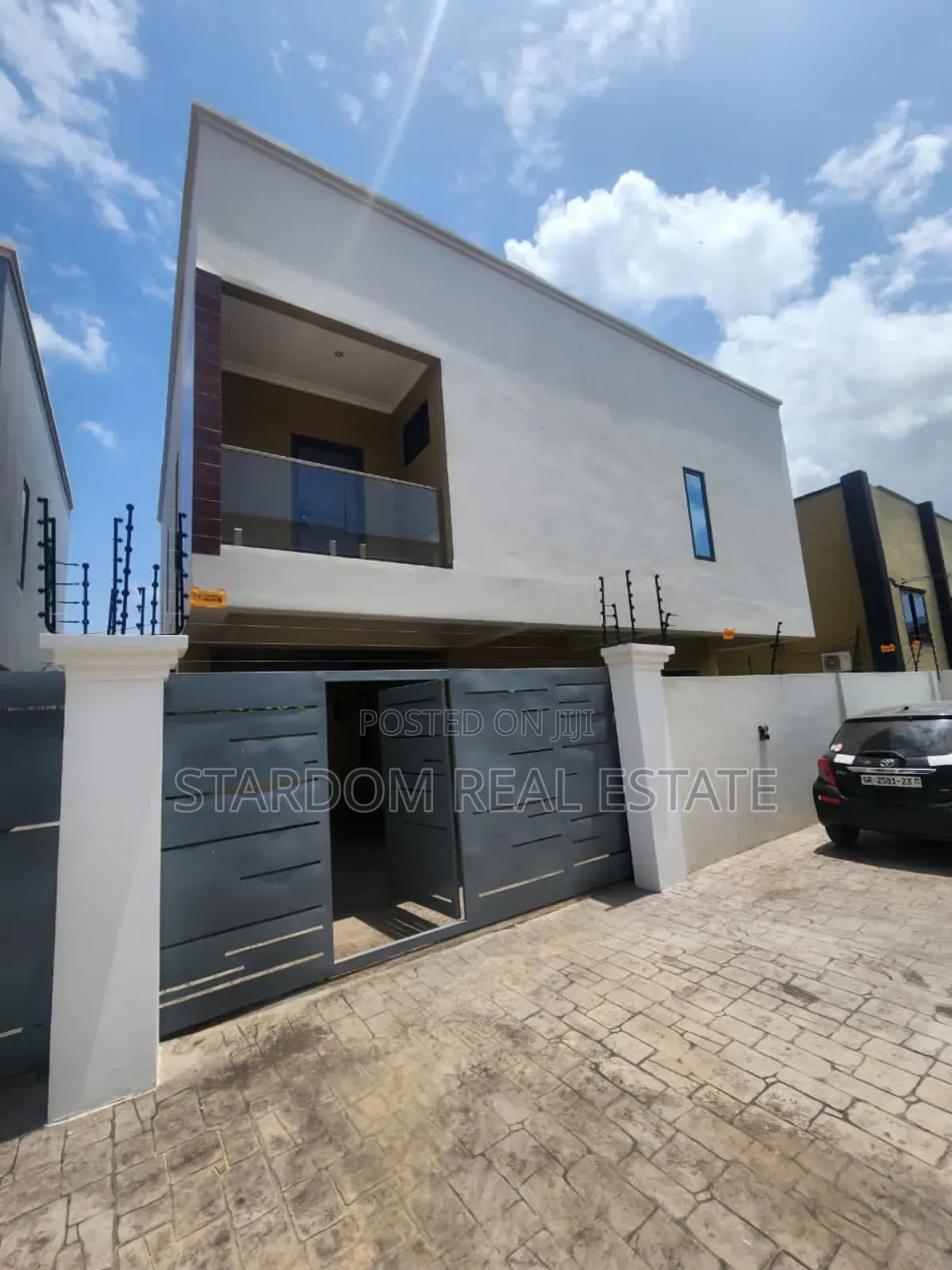 3bdrm Duplex in Ogbojo, East Legon for rent in East Legon