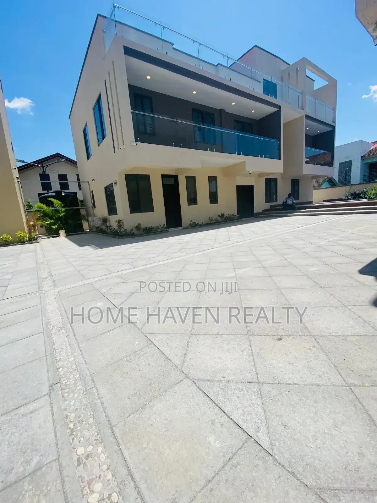 5bdrm House in East Legon for rent in East Legon