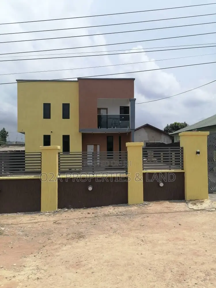 4bdrm House in Franco Estate, Amasaman for sale in Amasaman