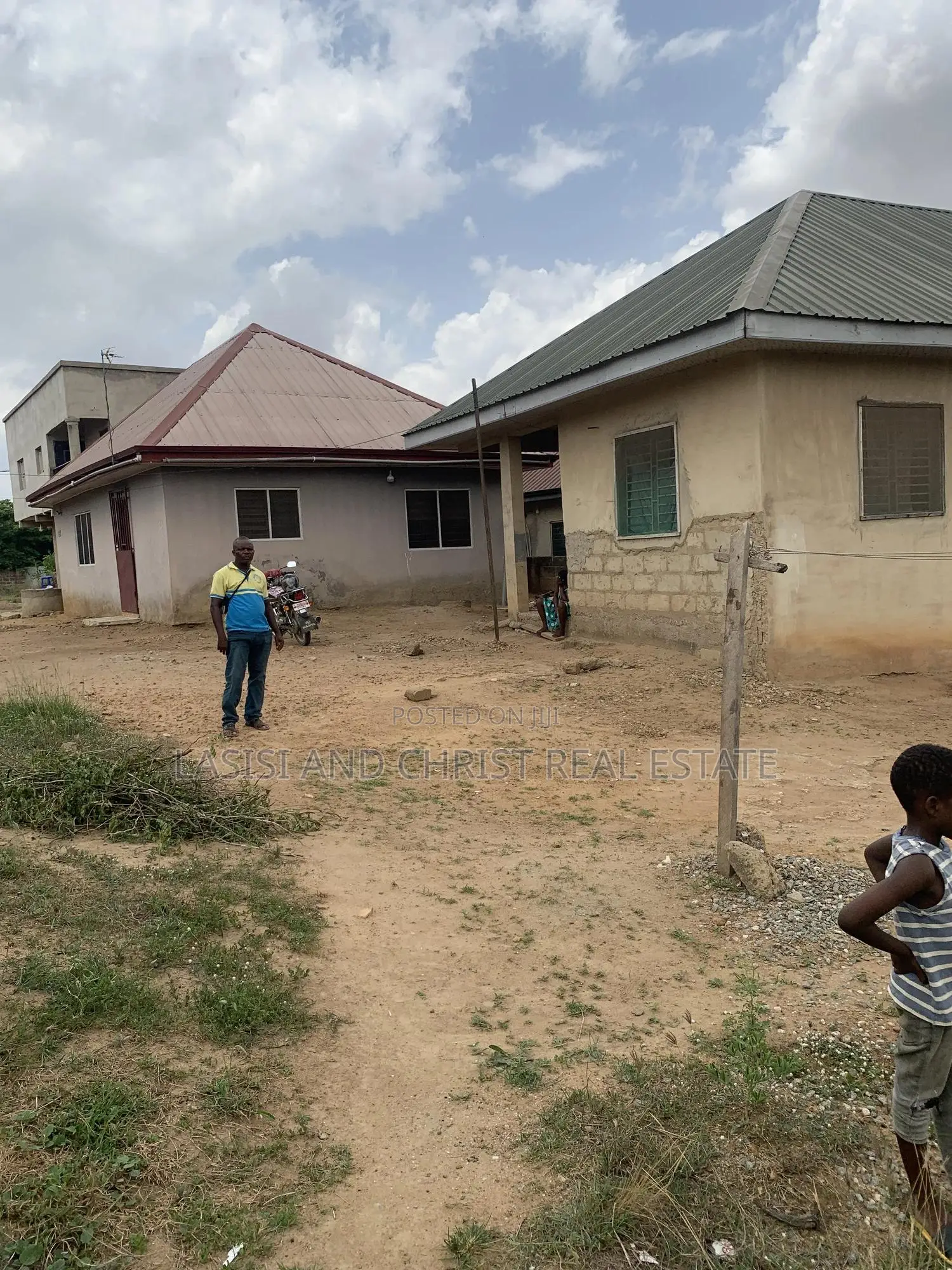 2bdrm House in Lasisi And Christ, Accra Metropolitan for sale in Accra Metropolitan
