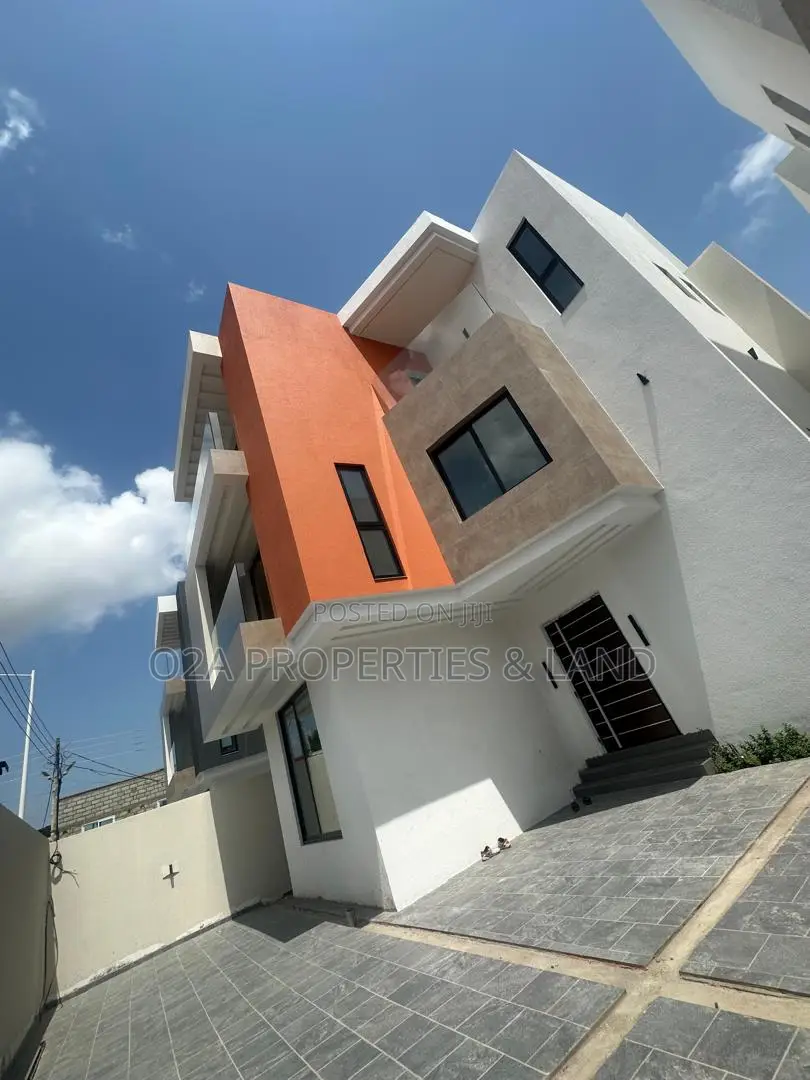 4bdrm House in Dzorwulu for sale in Dzorwulu