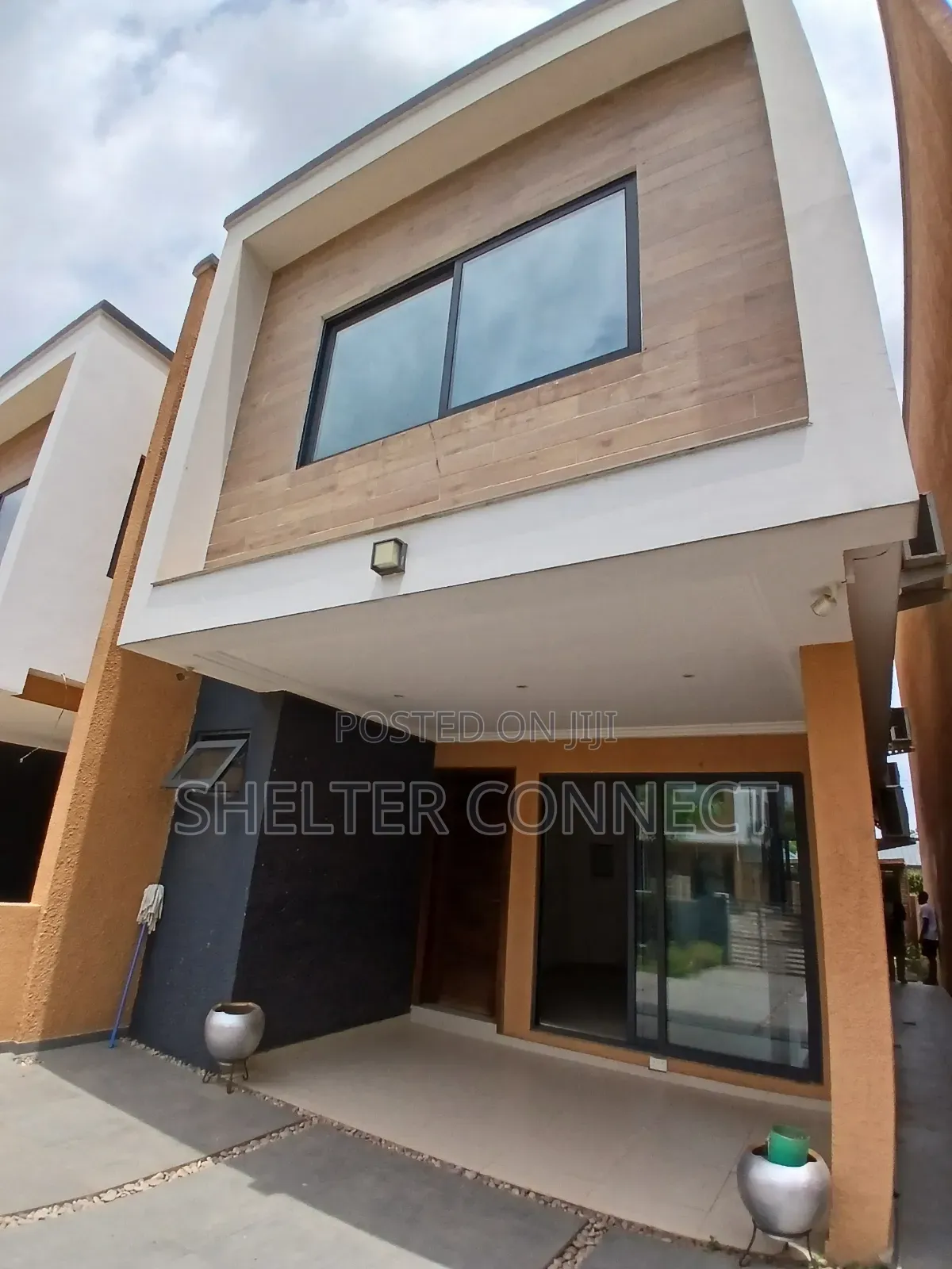 3bdrm Duplex in Ayi Mensah, Oyarifa for rent in Oyarifa