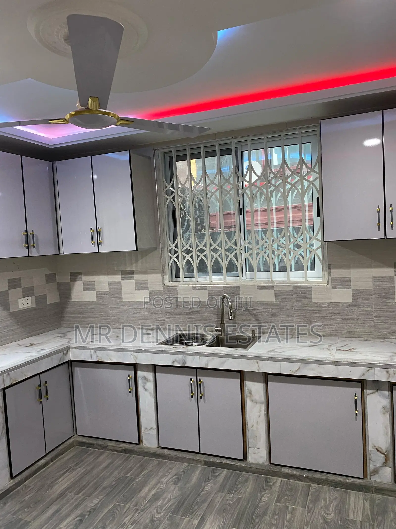 3bdrm Apartment in Westhills Mall for rent in West Hills Mall Area