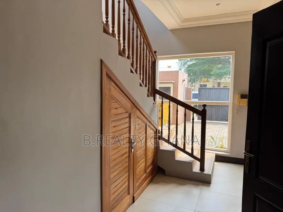 Furnished 3bdrm House in Airport Residential Area for rent in Airport Residential Area