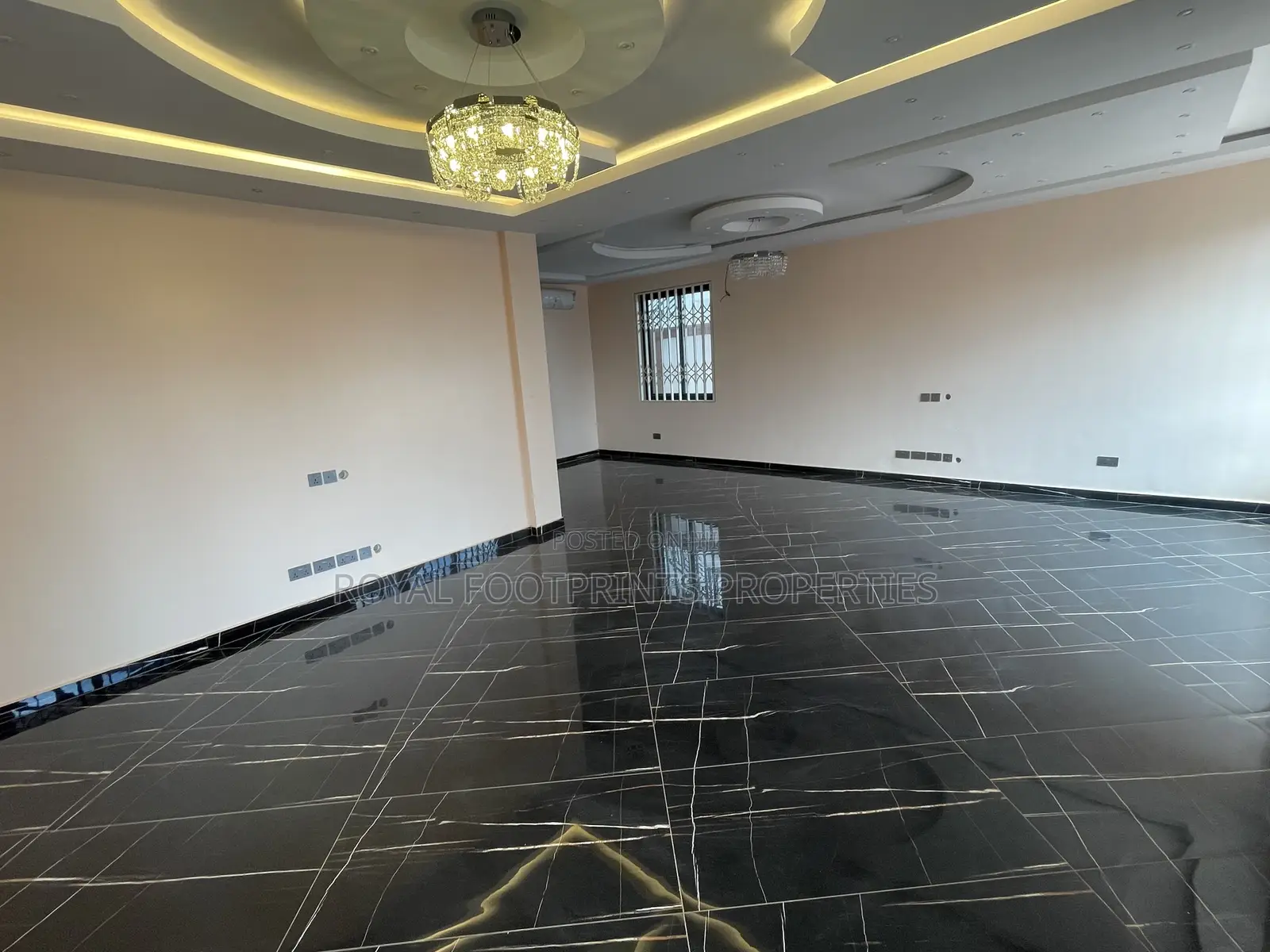 5bdrm House in Luxelooks Properties, East Legon for sale in East Legon