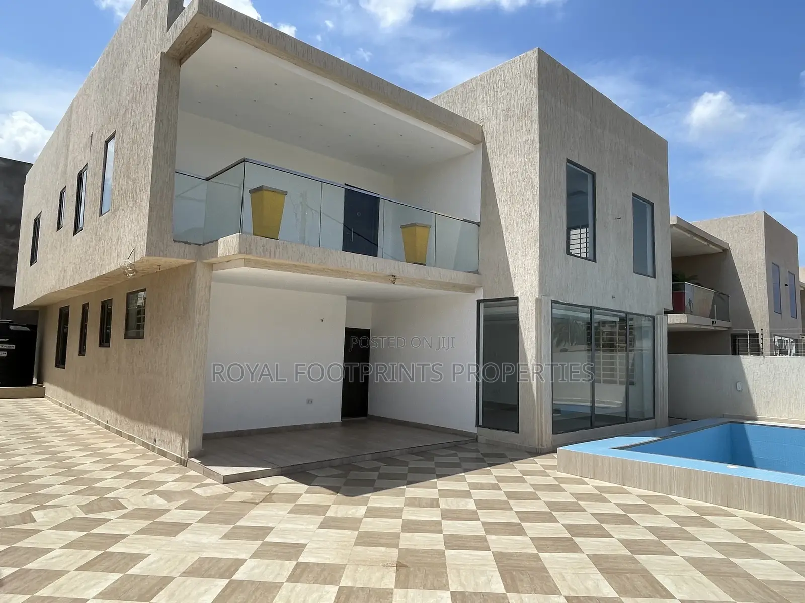 4bdrm House in Luxelooks Properties, East Legon for sale in East Legon