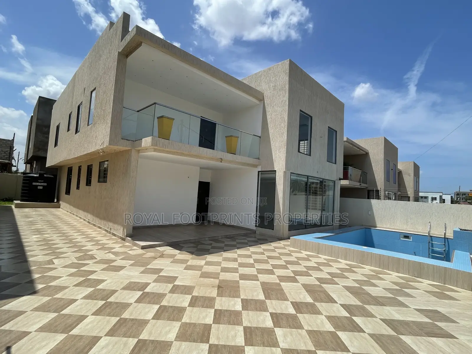 4bdrm House in Luxelooks Properties, East Legon for sale in East Legon