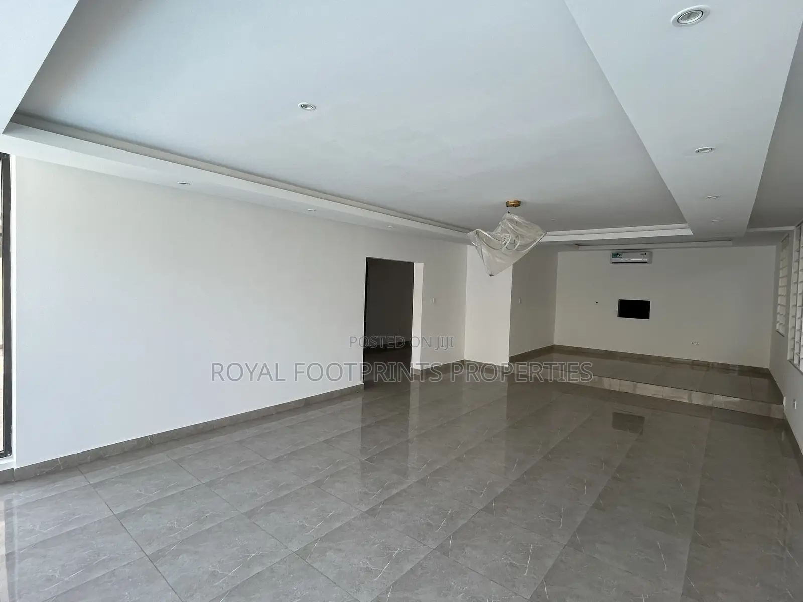 4bdrm House in Luxelooks Properties, East Legon for sale in East Legon
