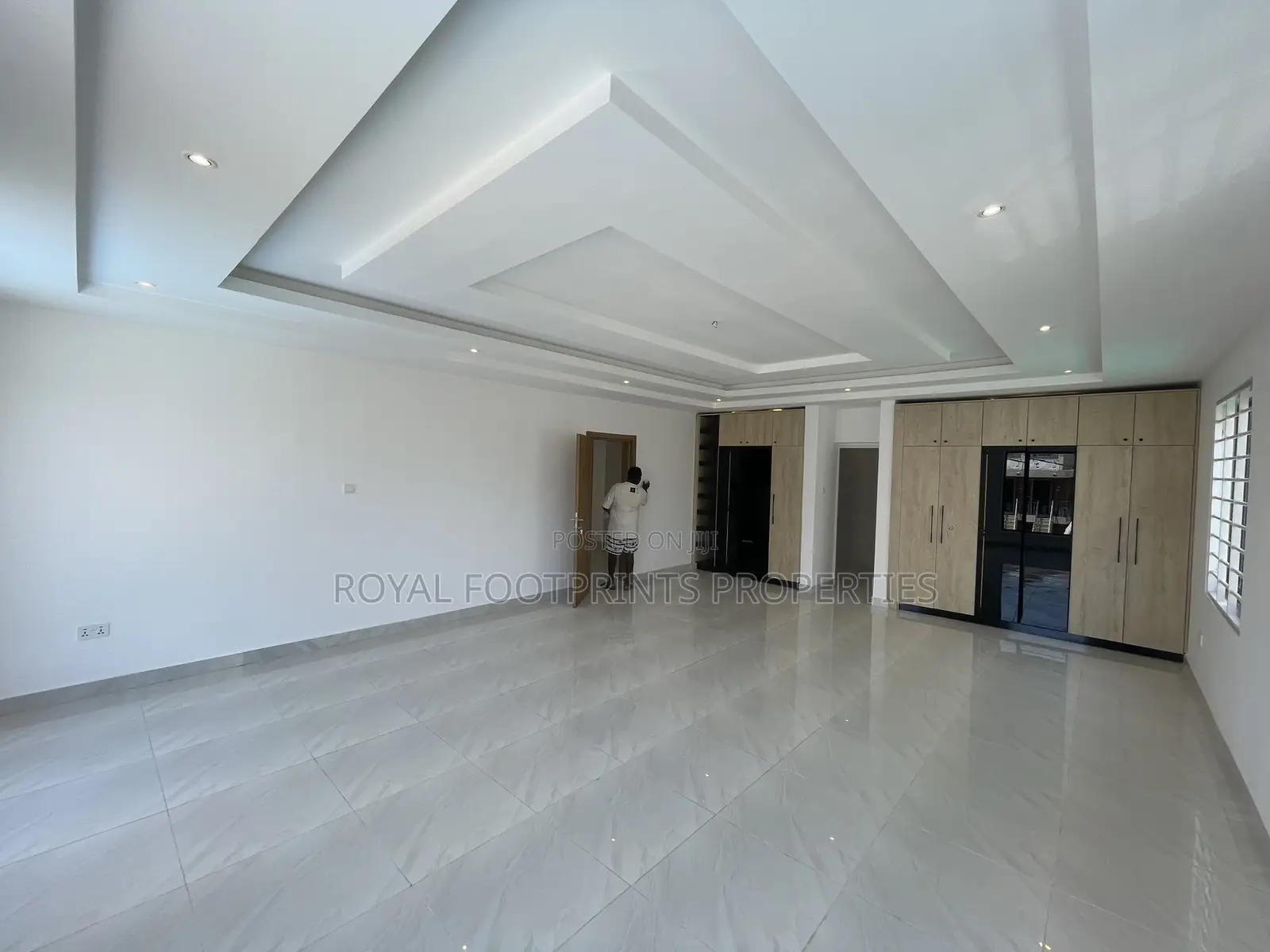 4bdrm House in Luxelooks Properties, East Legon for sale in East Legon