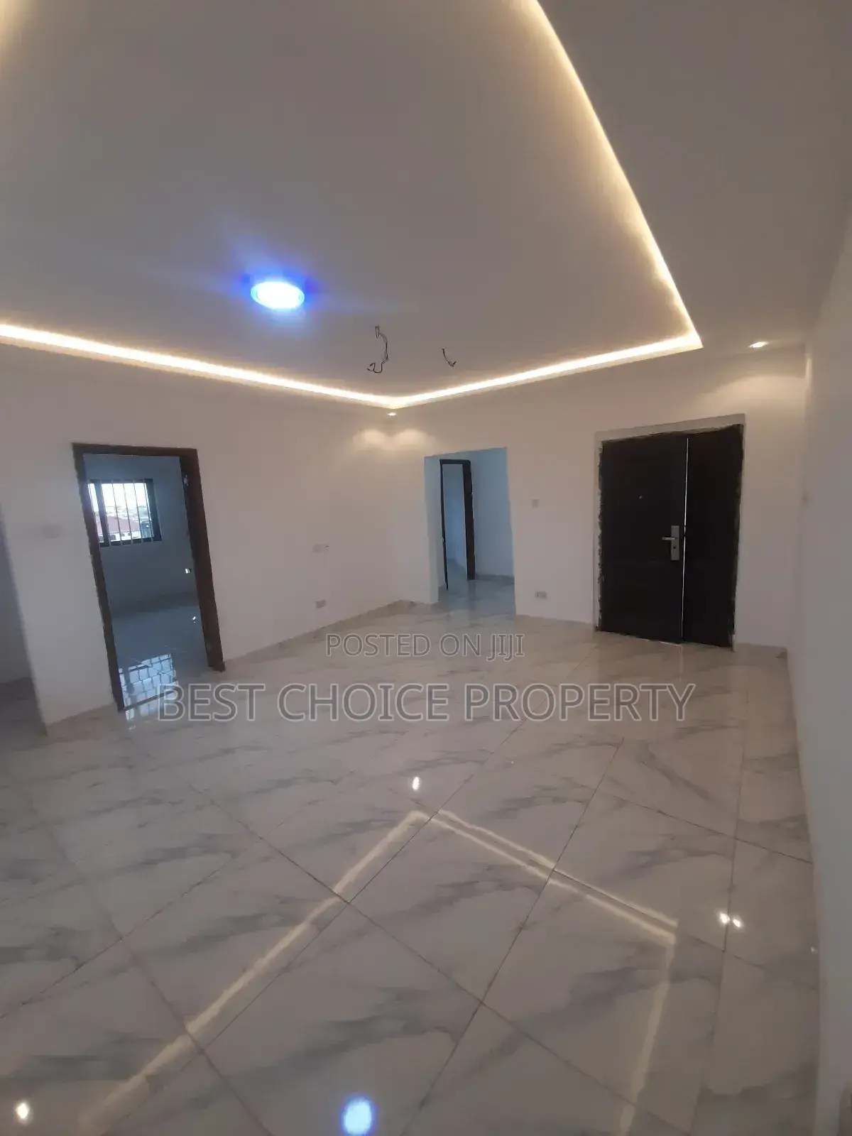 2 Bedrooms Apartments Available at Lakeside for Rent in Lake Side Estate