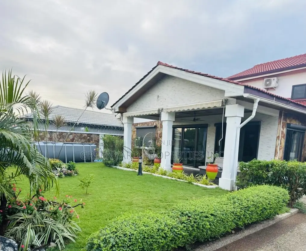 Furnished 7bdrm House in American House, East Legon for rent in East Legon