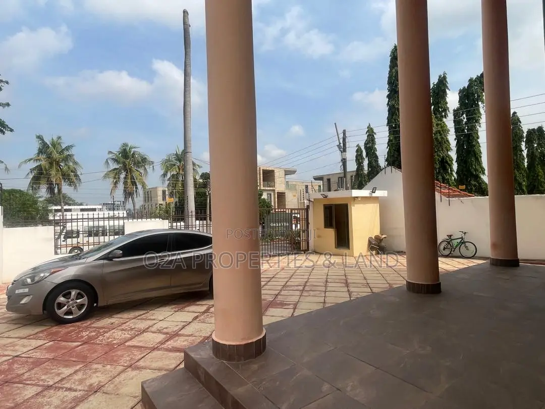 8bdrm House in Airport Residential for rent in Airport Residential Area