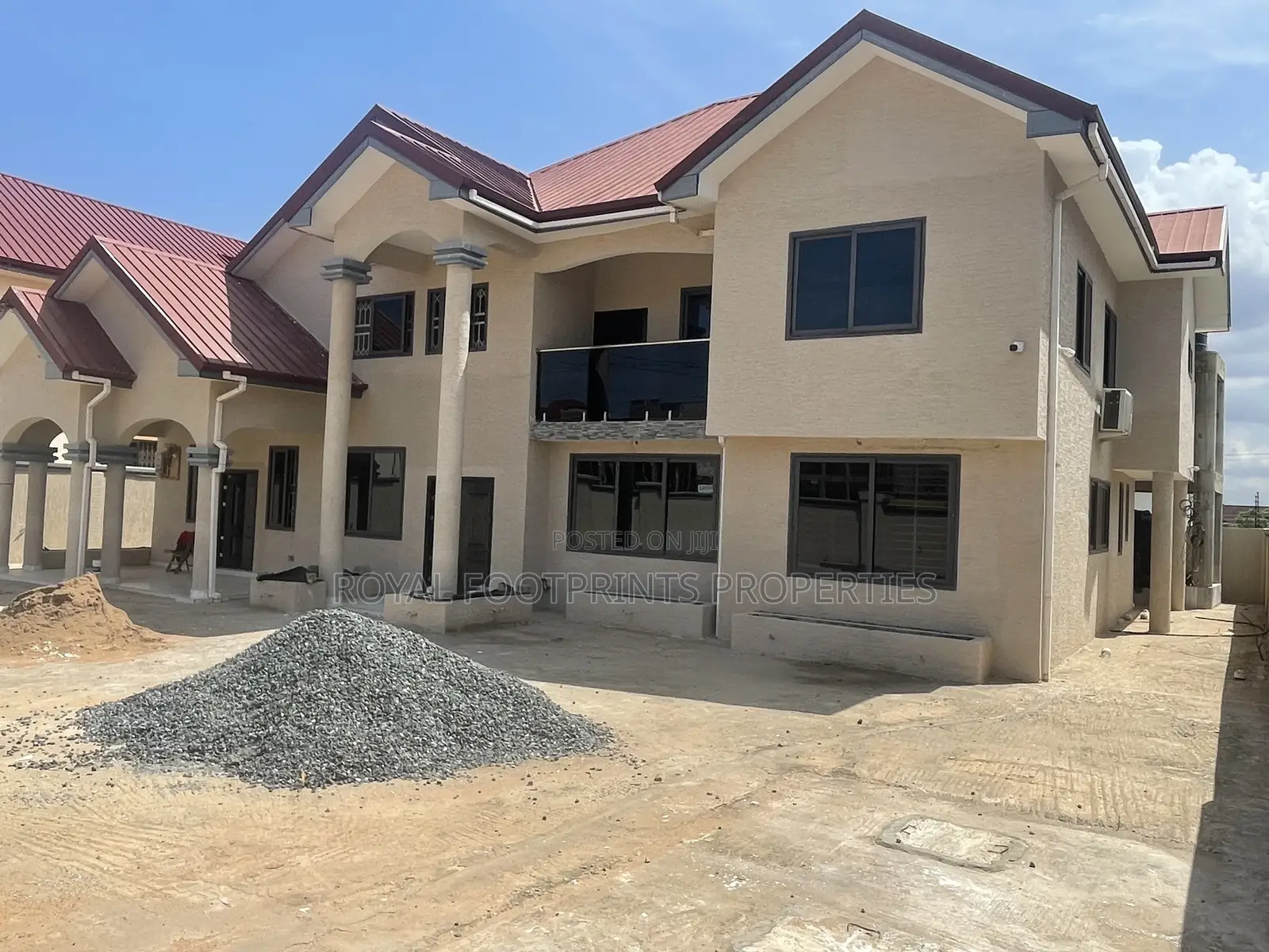 7bdrm Mansion in Luxelooks Properties, East Legon for sale in East Legon