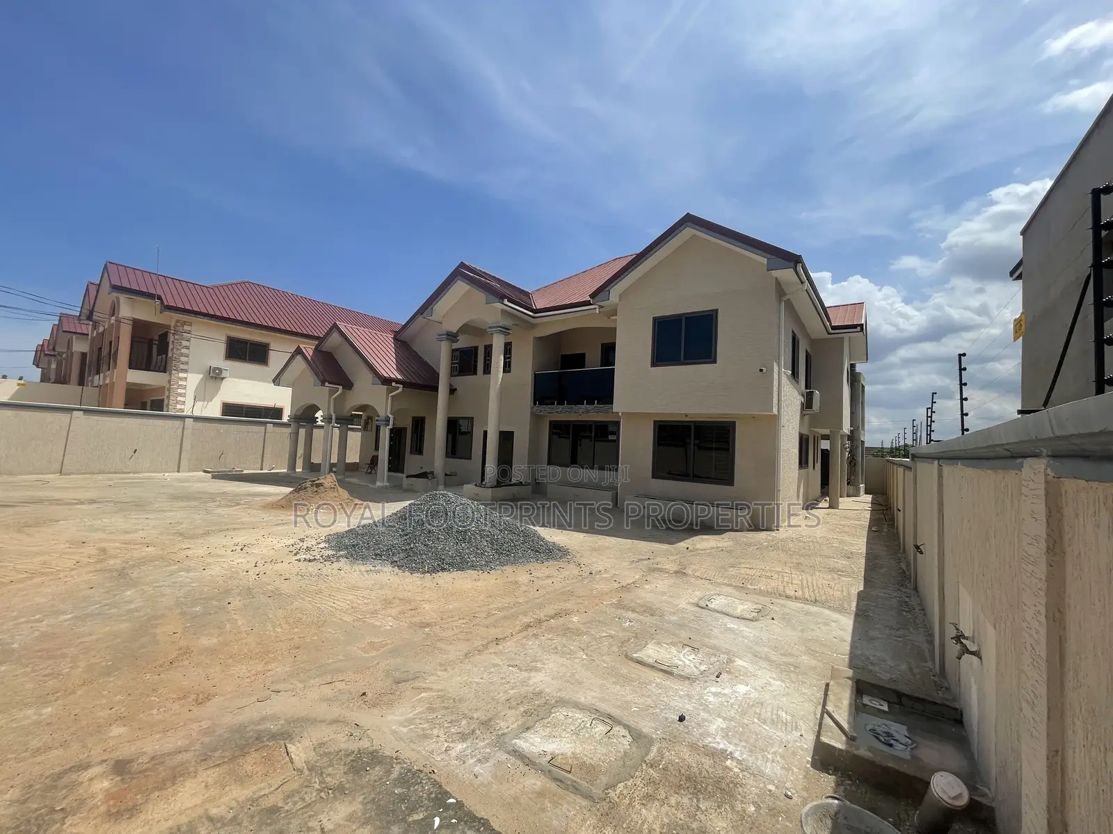 7bdrm Mansion in Luxelooks Properties, East Legon for sale in East Legon
