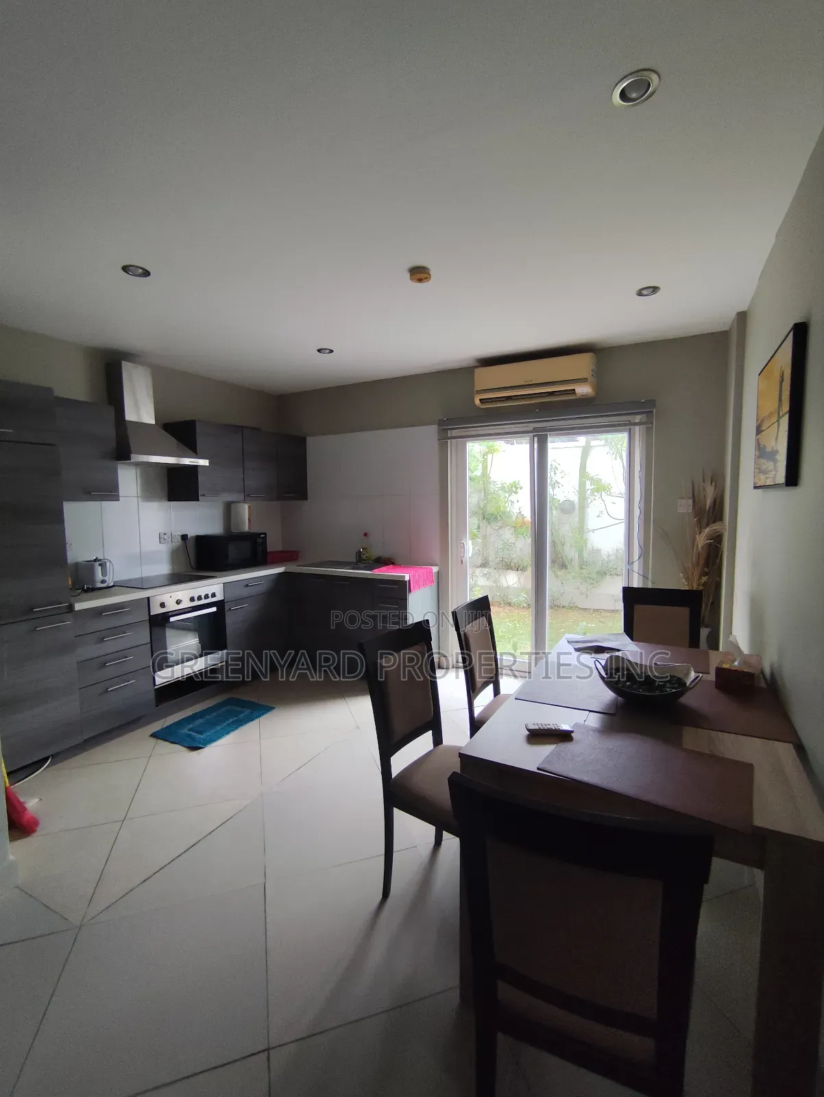 Furnished 3bdrm Townhouse / Terrace in Ghana Link, East Legon for rent in East Legon