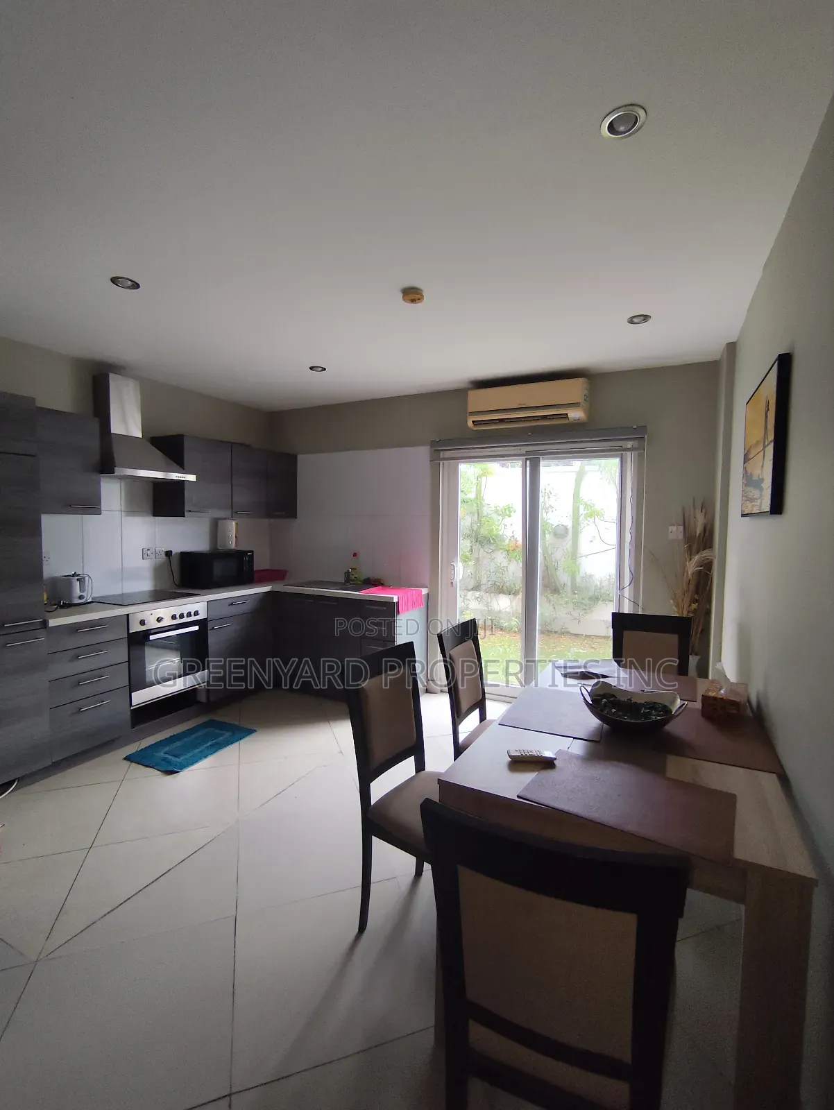 Furnished 3bdrm Townhouse / Terrace in Ghana Link, East Legon for rent in East Legon