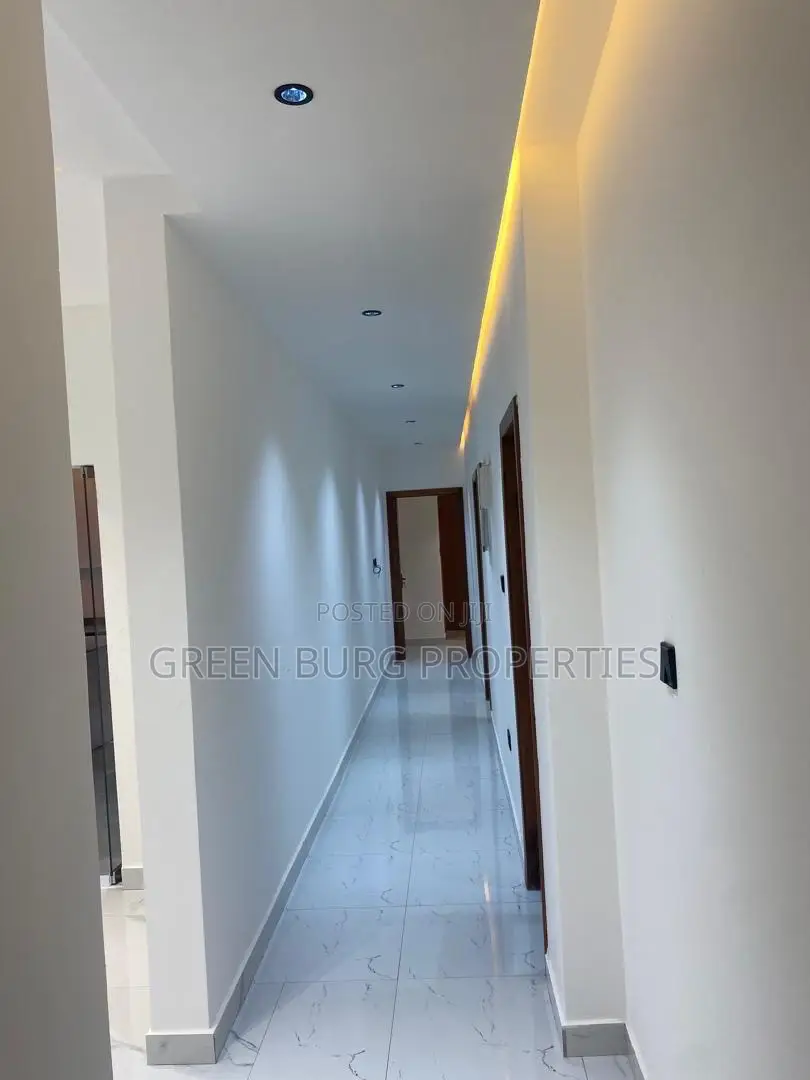 3bdrm House in Green, Oyarifa for sale in Oyarifa