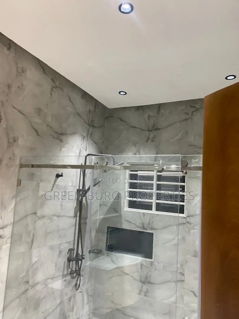3bdrm House in Green, Oyarifa for sale in Oyarifa