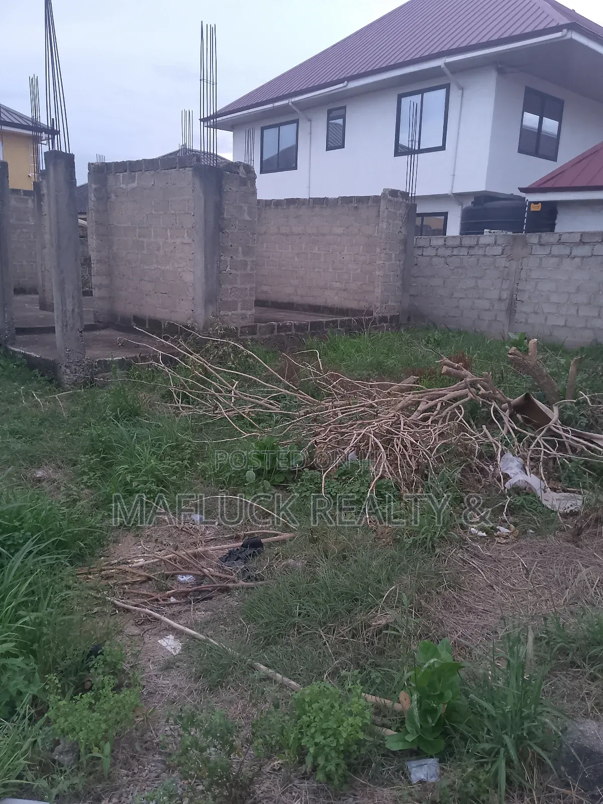 Land for Sale in Lake Side Estate
