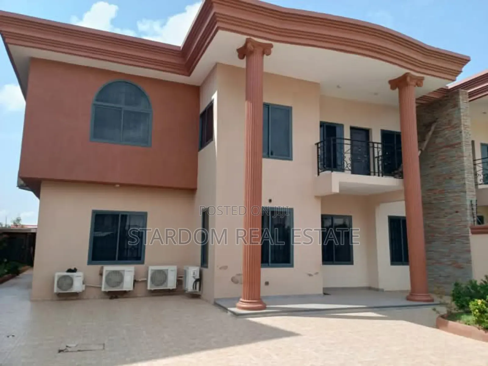 4bdrm Townhouse / Terrace in East Airport, Spintex for rent in Spintex