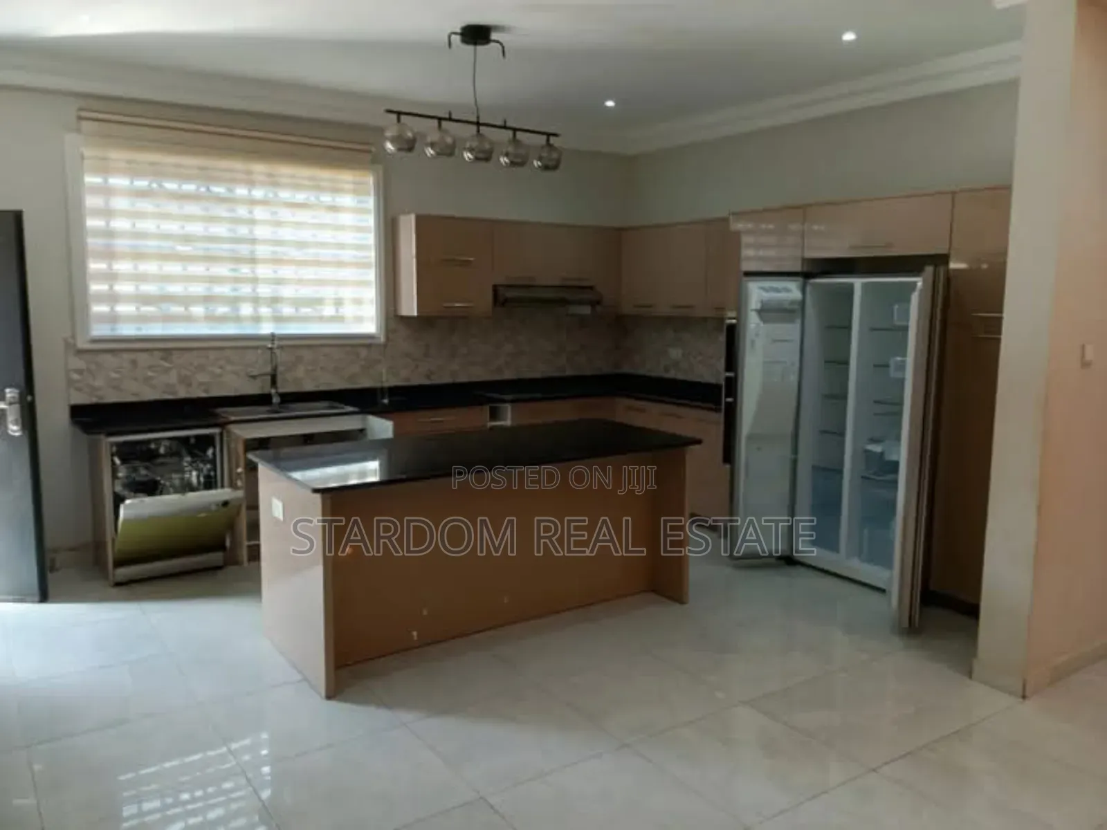 4bdrm Townhouse / Terrace in East Airport, Spintex for rent in Spintex