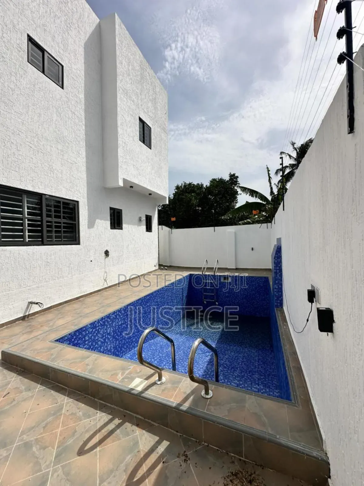 4bdrm House in West Legon, Police Station for sale in Police Station