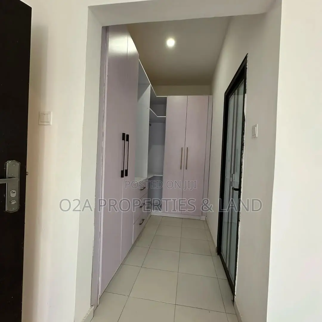 4bdrm House in Lakeside Estate, Overhead for sale in Overhead