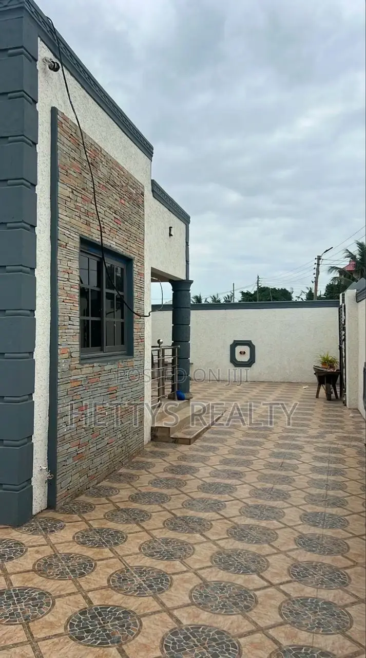 3bdrm House in Oyarifa for sale in Oyarifa