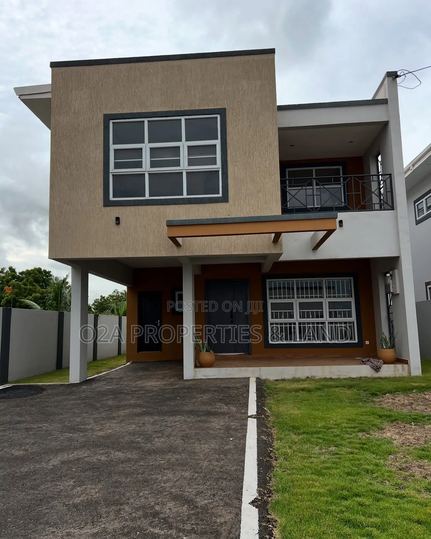 4bdrm House in Lakeside Estate for sale in Lake Side Estate