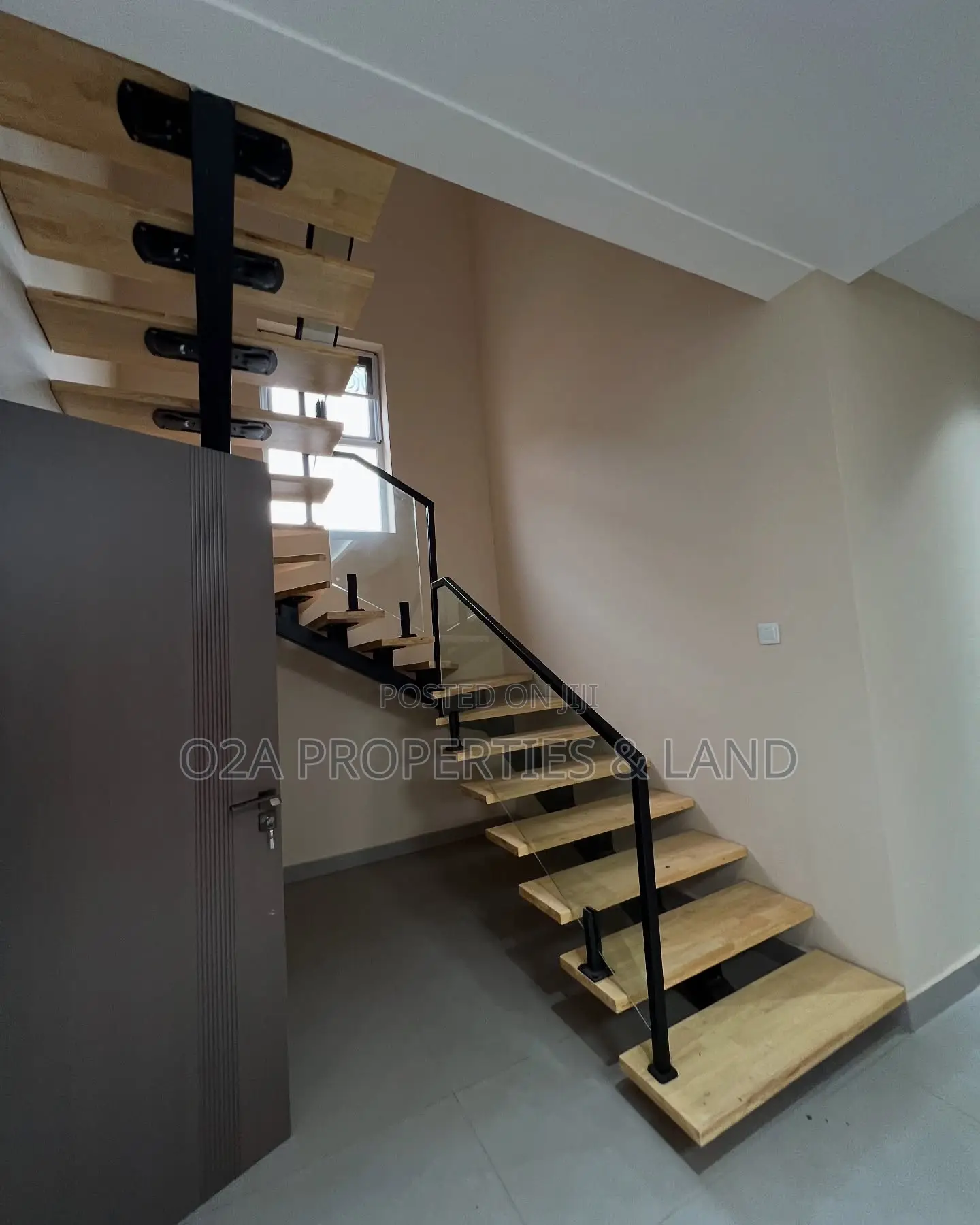 4bdrm House in Lakeside Estate for sale in Lake Side Estate