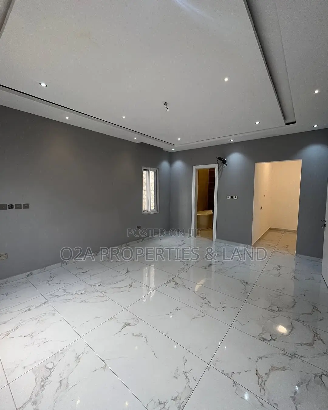 4bdrm House in East Airport for sale in Airport Residential Area