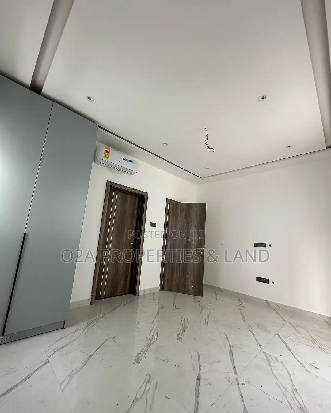 4bdrm House in East Airport for sale in Airport Residential Area