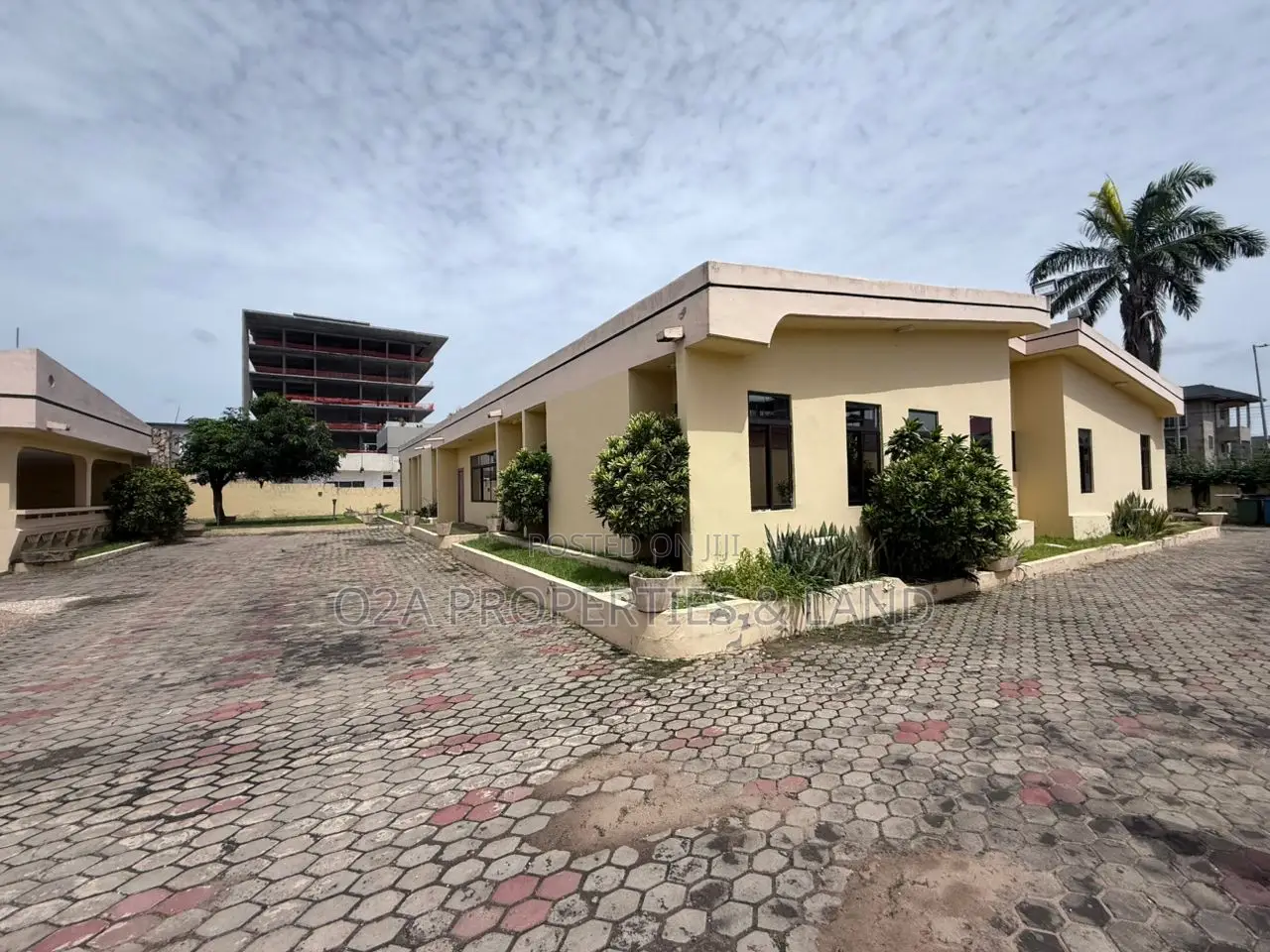 15bdrm House in Airport Residential for rent in Airport Residential Area