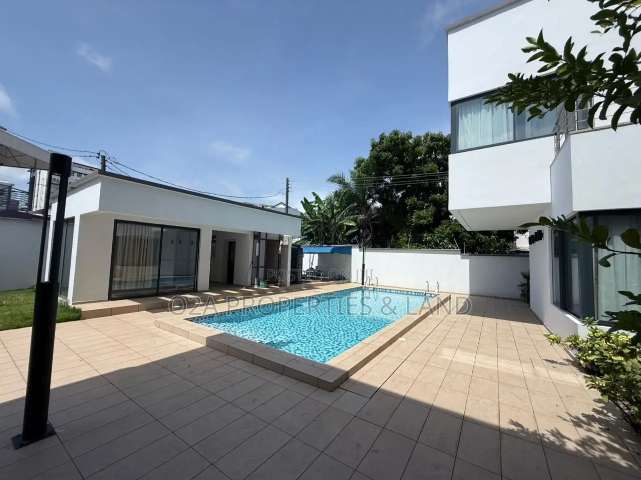 Furnished 6bdrm House in Cantonment Labone, DVLA Area for rent in DVLA Area
