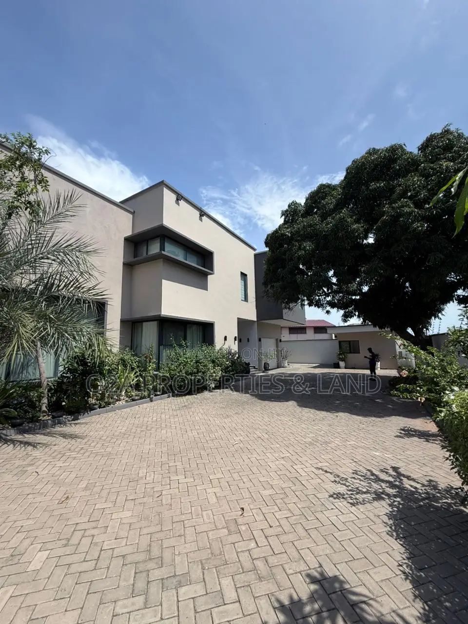 Furnished 6bdrm House in Cantonment Labone, DVLA Area for rent in DVLA Area