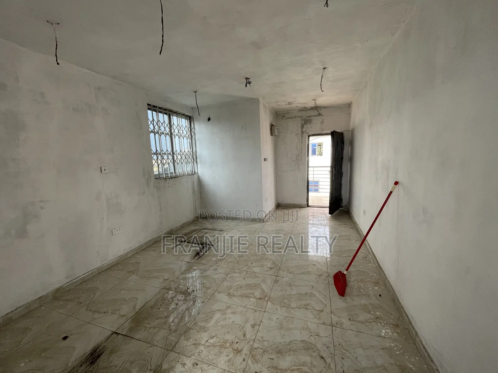 Office Space for Rent at Kasoa New Market in Kasoa