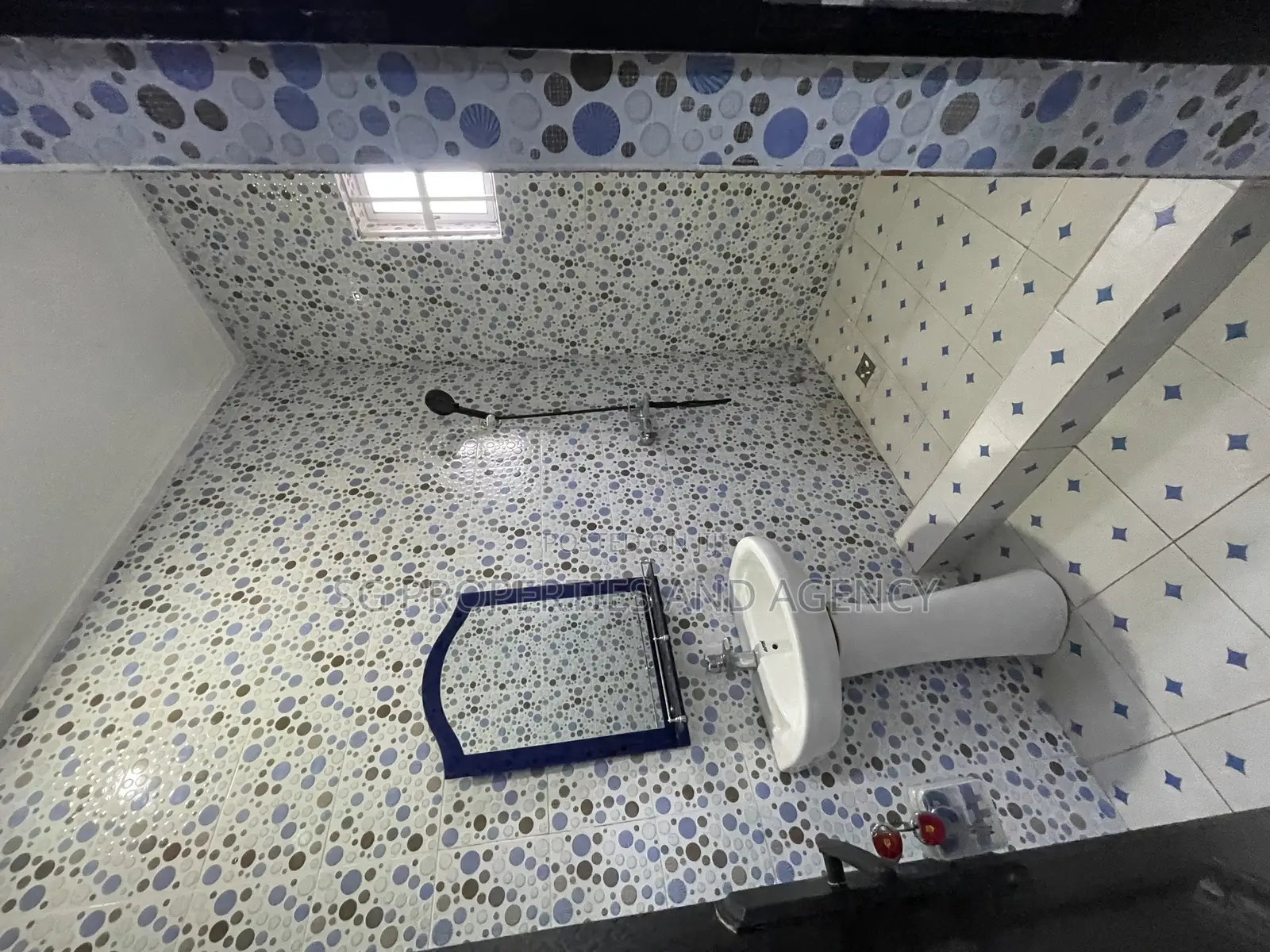 2bdrm Apartment in Lashibi, Spintex for rent in Spintex